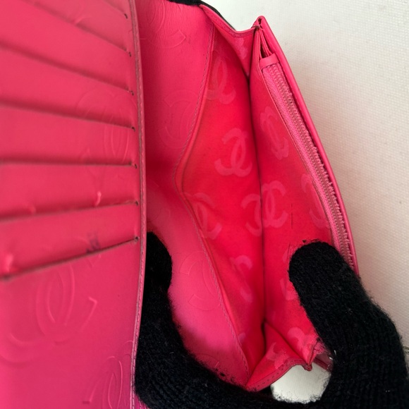 CHANEL Cambon Quilted long lambskin wallet / patent CC logo / hot pink interior - Picture 10 of 15